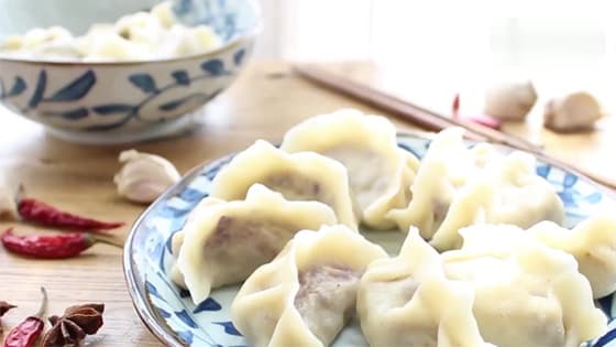Global Delicacy:Chinese dumpling,It is a traditional cuisine in northern China.