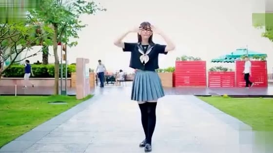 Campus beauty dancing, this dance is really cute, suitable for learning.