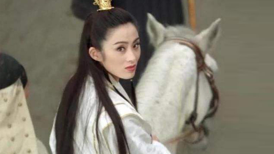 The classic role of martial arts movies, Aman Chang played the role of Zhao Min stunning moment.