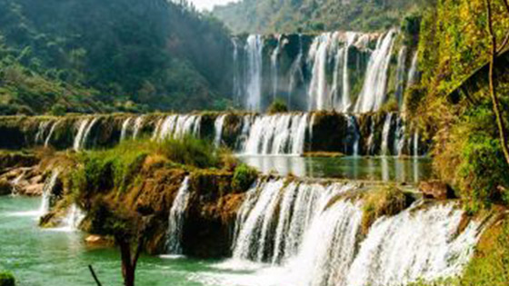  Luoping Jiulong Waterfall, although not so magnificent, but do not have a flavor.