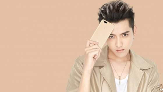 Wu Yifan has too many gossip and HUAWEI mobile is looking for new spokesmen.