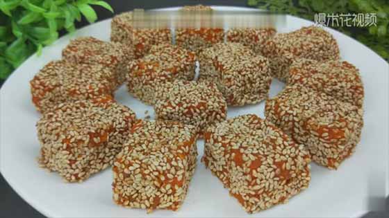 Carrot can becaome a delicious dish by this new way! Do you know how to cook carota and sesame toget