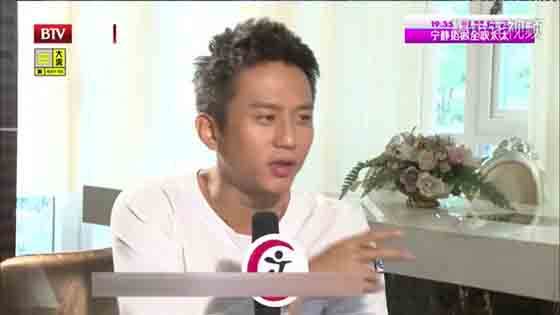 The star Deng Chao has exposed the long jump champion in the primary school. He is confident that he