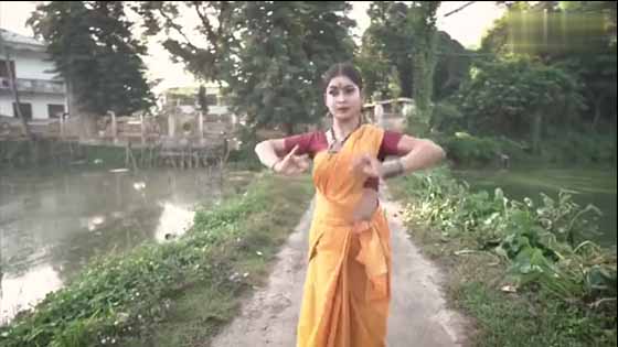 Different dance version of Taki Taki! Indian Brahman Dance.