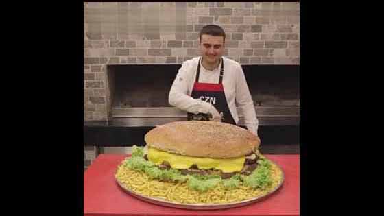 Turkish smile handsome guy Czn Burak and his Big Mac series of food! It looks really tempting.