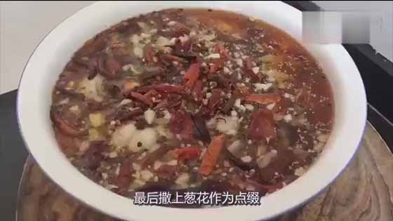 Chongqing Master has an exclusive secret recipe about boiled fish for 30 years. The opportunity is r