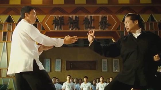 Donnie Yen plays the role of  Ye Wen, showing the charm of Chinese Wing Chun