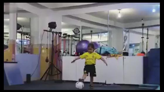 Funny video: Cute little kids playing football. Do you know?