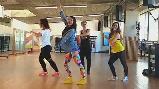 The weather is getting warmer, go to the gym to burn calories, and the energetic Zumba moves!
