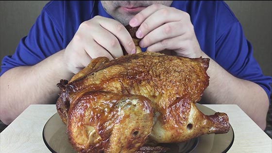 Live food: Russian ASMR. Eat a whole porridge roast chicken.the constant praise of the anchor "