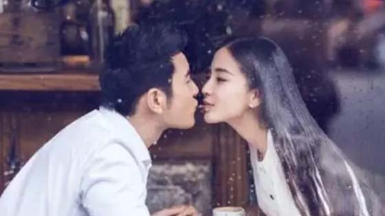 Huang Xiaoming issued a blog for Angelababy to celebrate the birth, breaking the emotional rumors!