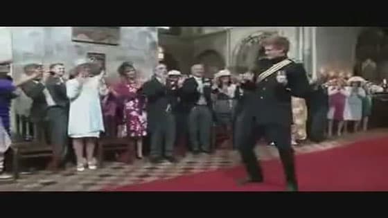 Have seen serious wedding, spoof royal wedding is the first time to see, interesting!