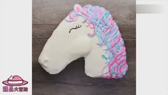 Foodies bonus: amazing pony polly dessert recipe homemade unicorn cream cupcakes.