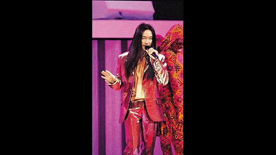 The final performance of Leslie Cheung, CCTV is hailed as the highest level of Chinese concerts, and no one has ever surpassed it.