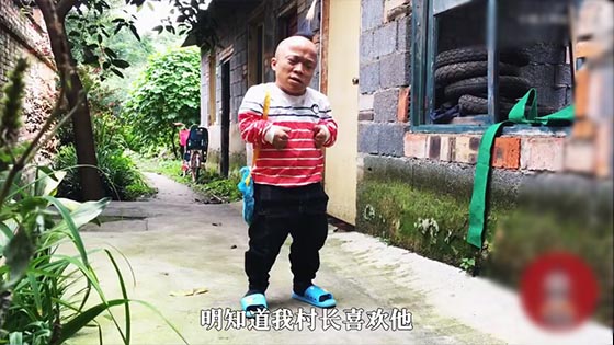 Funny video: The villager called the village chief to persuade, and he would not go halfway. He had people he liked.