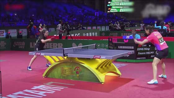 World Table Tennis match Ding Ning forgot to wear a skirt to play. After discovering, he and his opponent laughed.