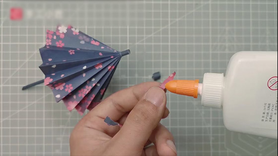 How to fold a three-dimensional umbrella? Easy to learn can also shrink, teach you step by step - small umbrella
