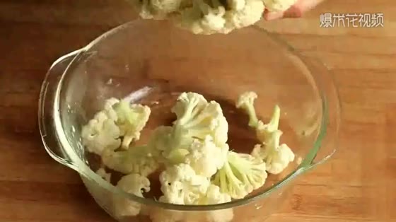 Cauliflower with 3 eggs is easier to make than meat.