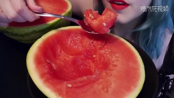 My sister eats ten kilograms of watermelon at once. Can you finish it?