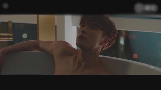 Zhang Yixing's new song, Honey MV, is open to the public and is highly regarded by foreign media.