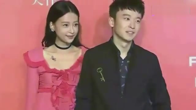 Dong Zijian celebrated Sun Yi birthday at twelve o'clock midnight,praised his wife with 57 wordsbreath