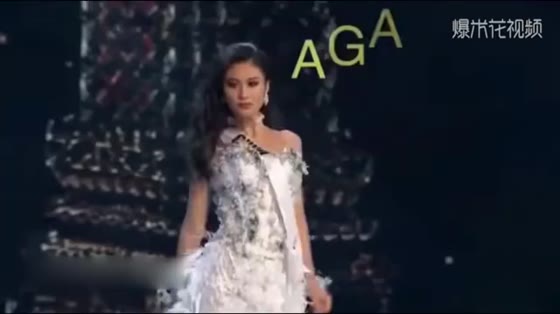 Epic embarrassment, Miss World takes the stage. Are you amateur walkers?