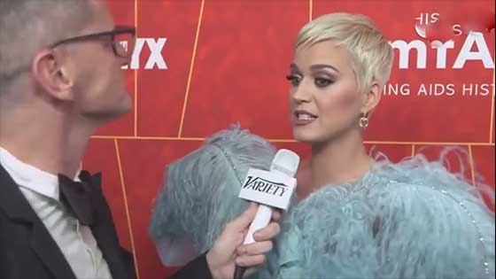 Relationship broken ice! Taylor Swift likes Katy Perry to send a message and returns to the 13 hearts.