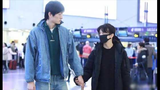 After the Hong Kong Academy Awards, Chun Xia and Jin Dachuan took mutual control and suspected that they had broken up. The relationship was less than half a year.