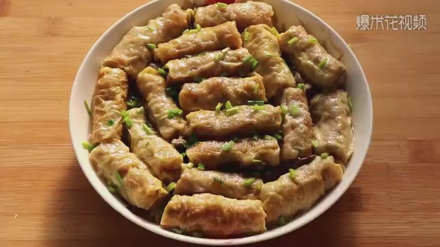 Making bean skin meat rolls with dumplings is not an addiction to eating as much as possible.