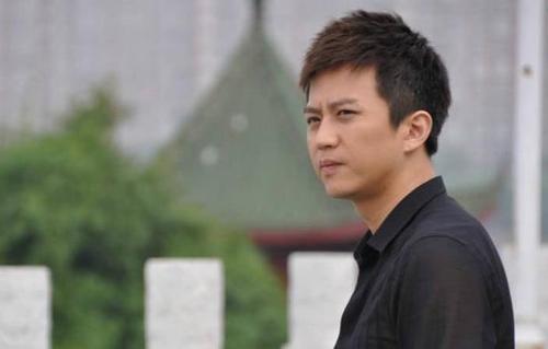 On Father's Day, Deng Chao deeply missed his deceased father, which made many netizens cry to  tears.
