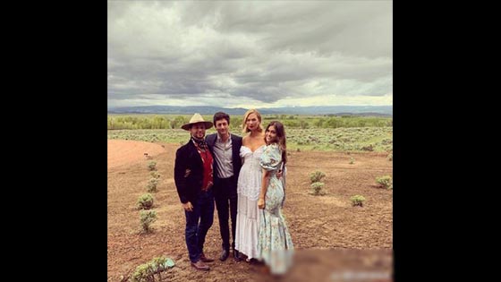 The second wedding of Karlie Kloss played the western cowboy style, Katy Perry attended, and Wendi Deng Murdoch was also there?