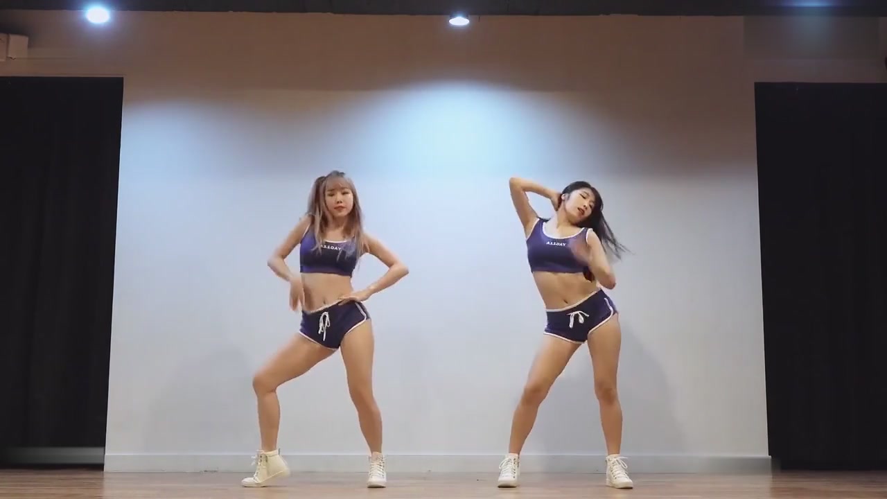 Korean Sexy Hot Dance,Waveya Twerking