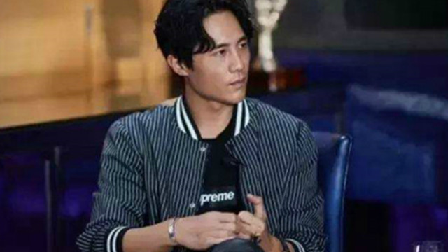 Du Chun's love exposure? Has the date of marriage been fixed for a low-key appearance with his girlfriend to see a movie?