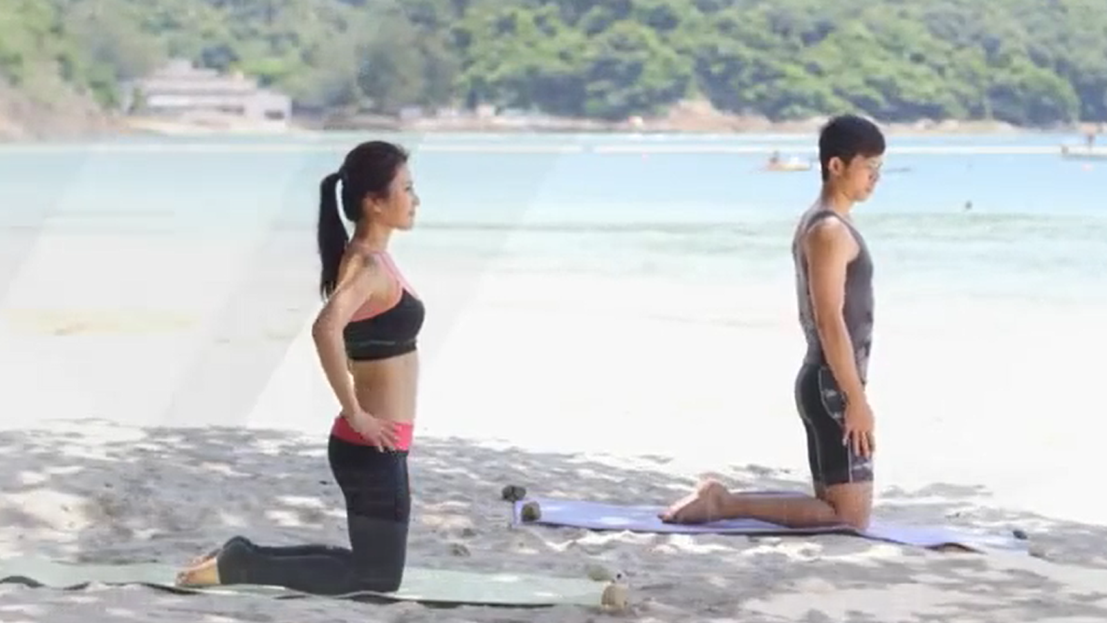 Yoga Teaching Video Dry Goods: Men and Women Yoga Beach Chapter