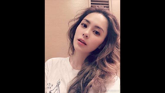 Mani Fok denied that Gillian Chung was pregnant and said she would lose weight. Netizen: Fat face is still so beautiful.