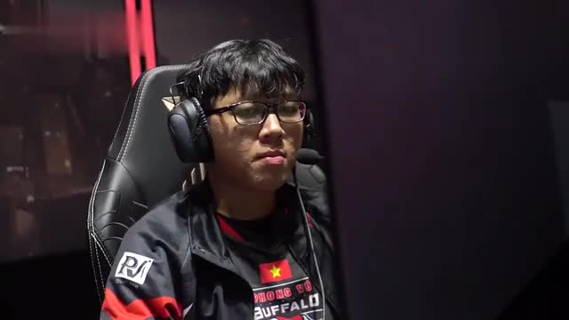 Vietnamese beauty hosts take you back to the fourth day of the 2019MSI finals