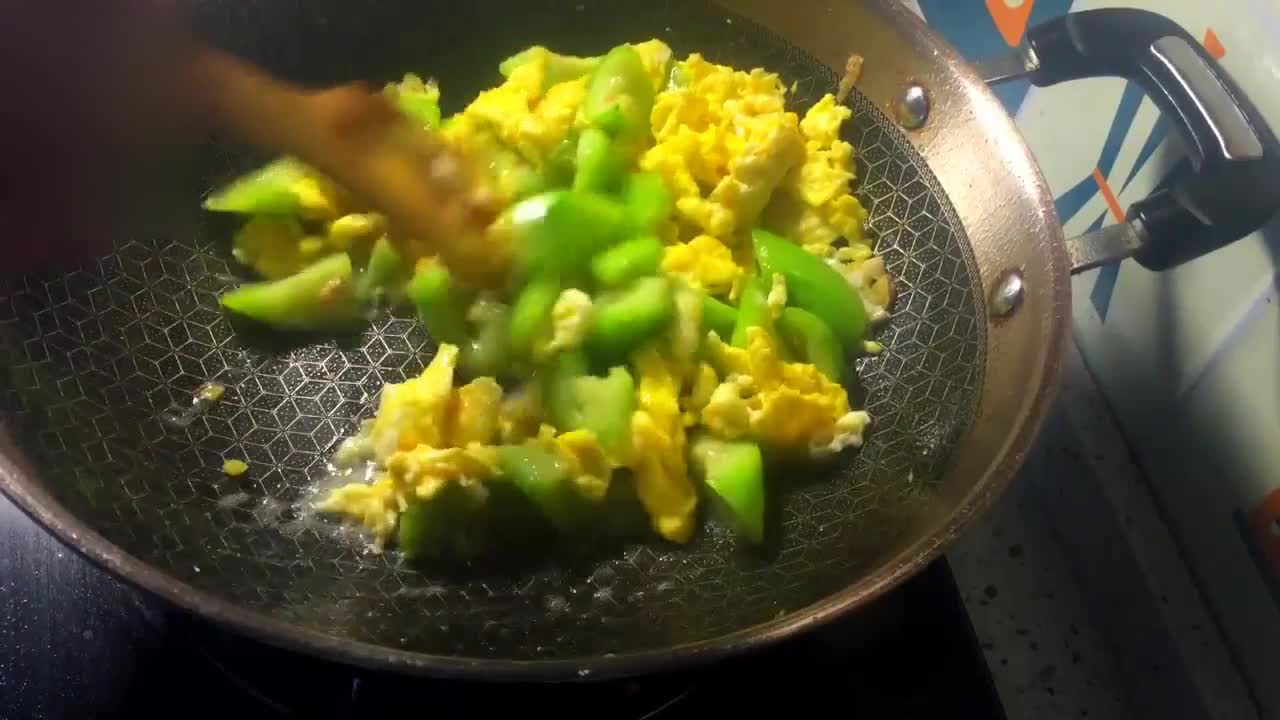 Food Video: How can fried eggs with Luffa taste good? That's what chefs used to do!
