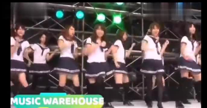 AKB48 Well-known Dance in Japanese Women's Colleges and Universities