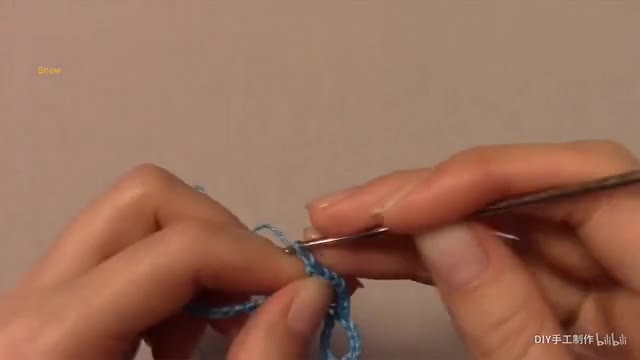 The crocheting method of 