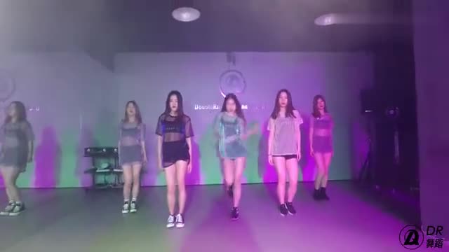 CLC-Like It Dance Video