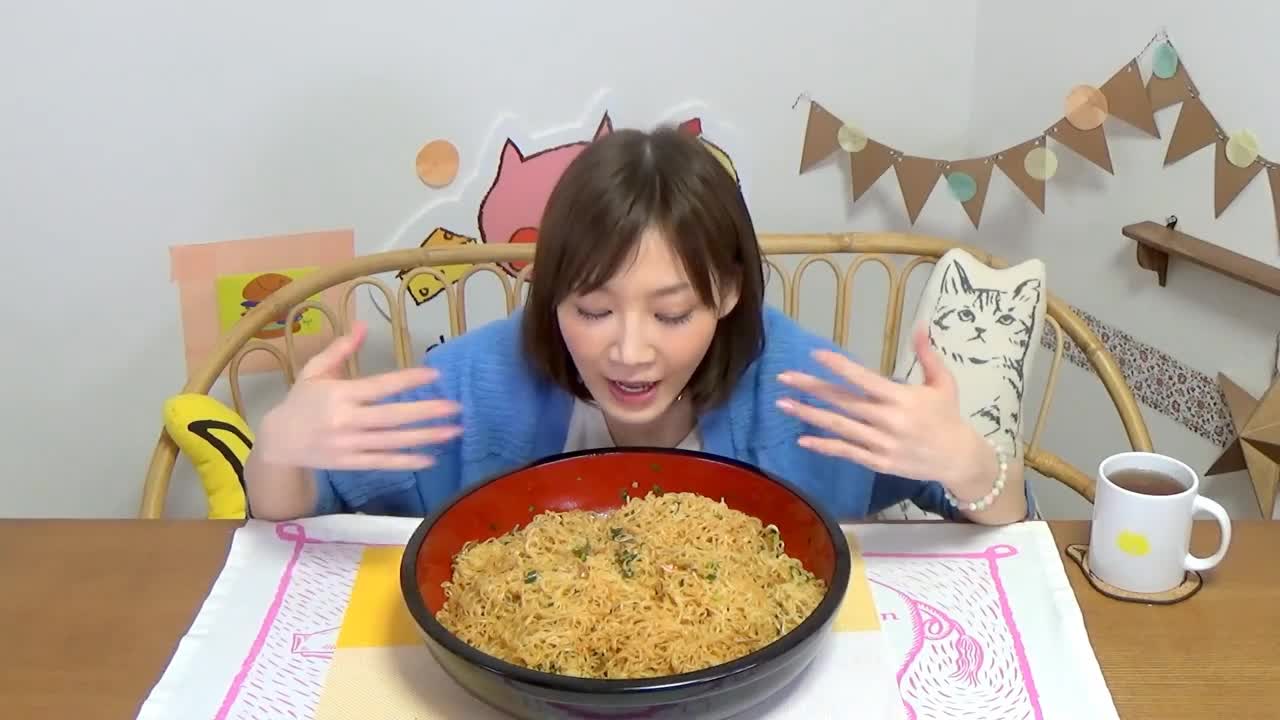 [Miss Japan Big Stomach King Accelerated Edition] Miss Japan Big Stomach King, a surprising amount of food to suck a bowl of noodles!