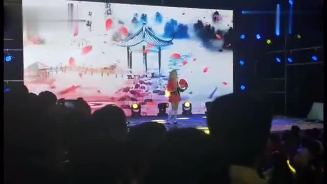 Home dance is the first in the world, but how to wait for the signing? Send a bright moon to jump. Off-line video of Shenyang House Dance Competition.