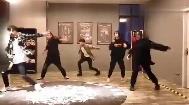 Wolf Youth-Typhoon Youth League Liu Jun Choreographed Dance