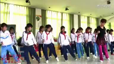 Quick follow-up study bar with zero foundation The basic steps of ghost step dance for pupils can only be practiced in three steps.