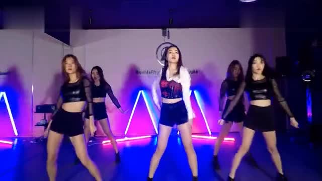 Jennie Kim's Solo Dance Video