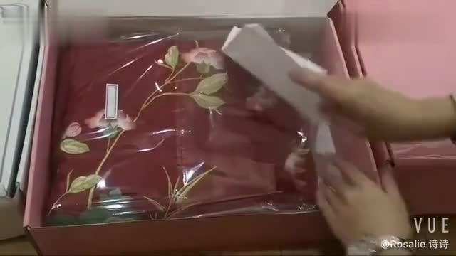 Winter vacation home to sort out nearly three months received video of Chinese suits open-box