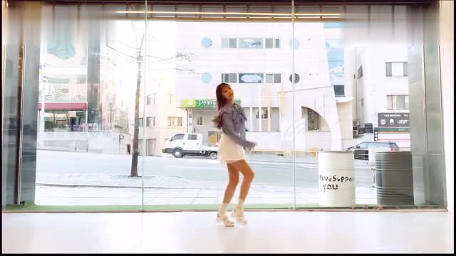 Korean Beauty Eun Hee Dance Jump IZ-ONE Violeta