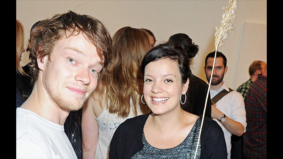 lazy gamer his sister Lily Allen once sang about 'Game of Thrones' star Alfie Allen in   2006. 
