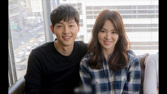 Song Joong Ki and Song Hye Kyo officially divorced, ending the marriage life of 1 year and 8 months.