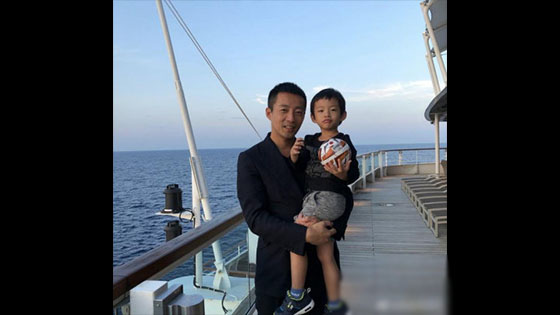 Wang Xiaofei and BarbieHsu’s son’s frontal photo, look like a father or more like a mother?